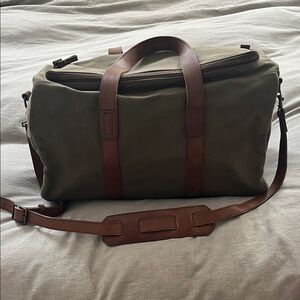 Nisolo Olive and Brown Duffel Bag